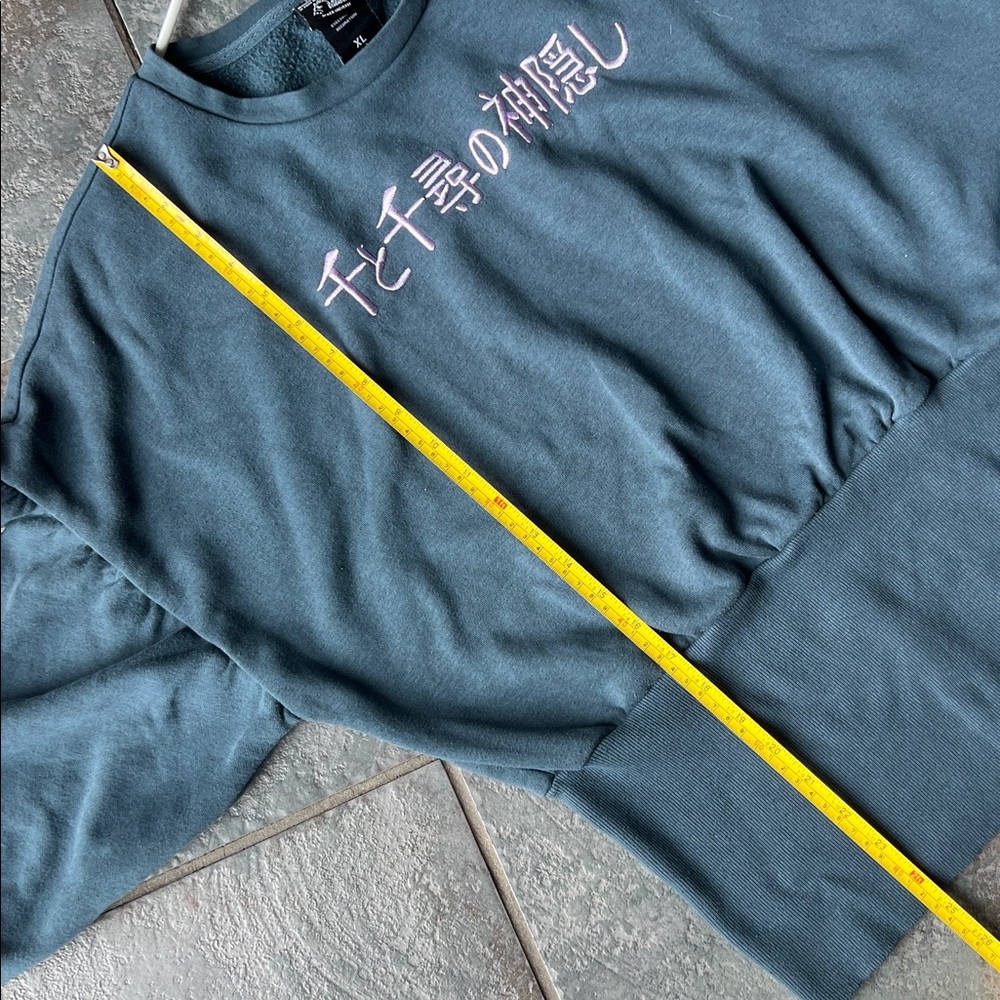 Her Universe Blue Spirited Away Sweatshirt Girls XL ( fits women's small) - Picture 11 of 11